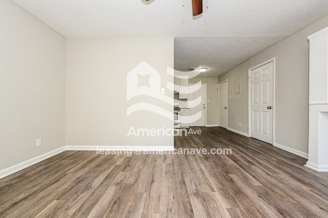 Photo - 4902 Gardiner Dr