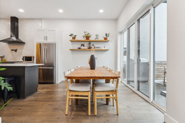 Photo - 1323 Kalamath St