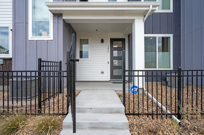 Photo - 1837 S Poplar Ct