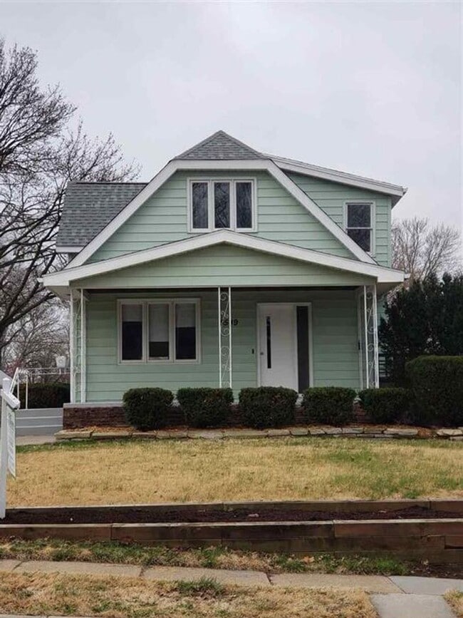 Photo - Charming Home For Rent Near UNO & Aksarben