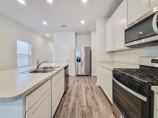 Photo - 16954 Pandora Wy