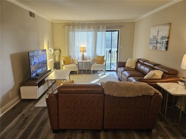 Building Photo - 545 S Ranch View Cir