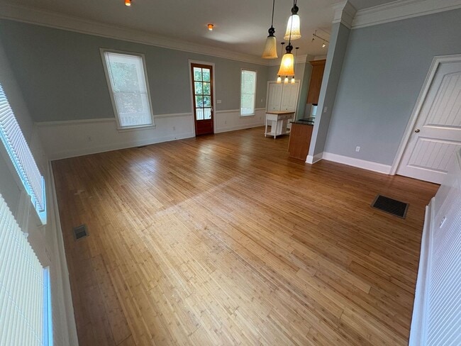 Photo - PRE-LEASING FOR AUGUST 2026!