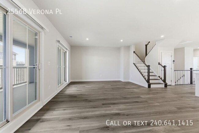 Photo - 2556B Verona Pl