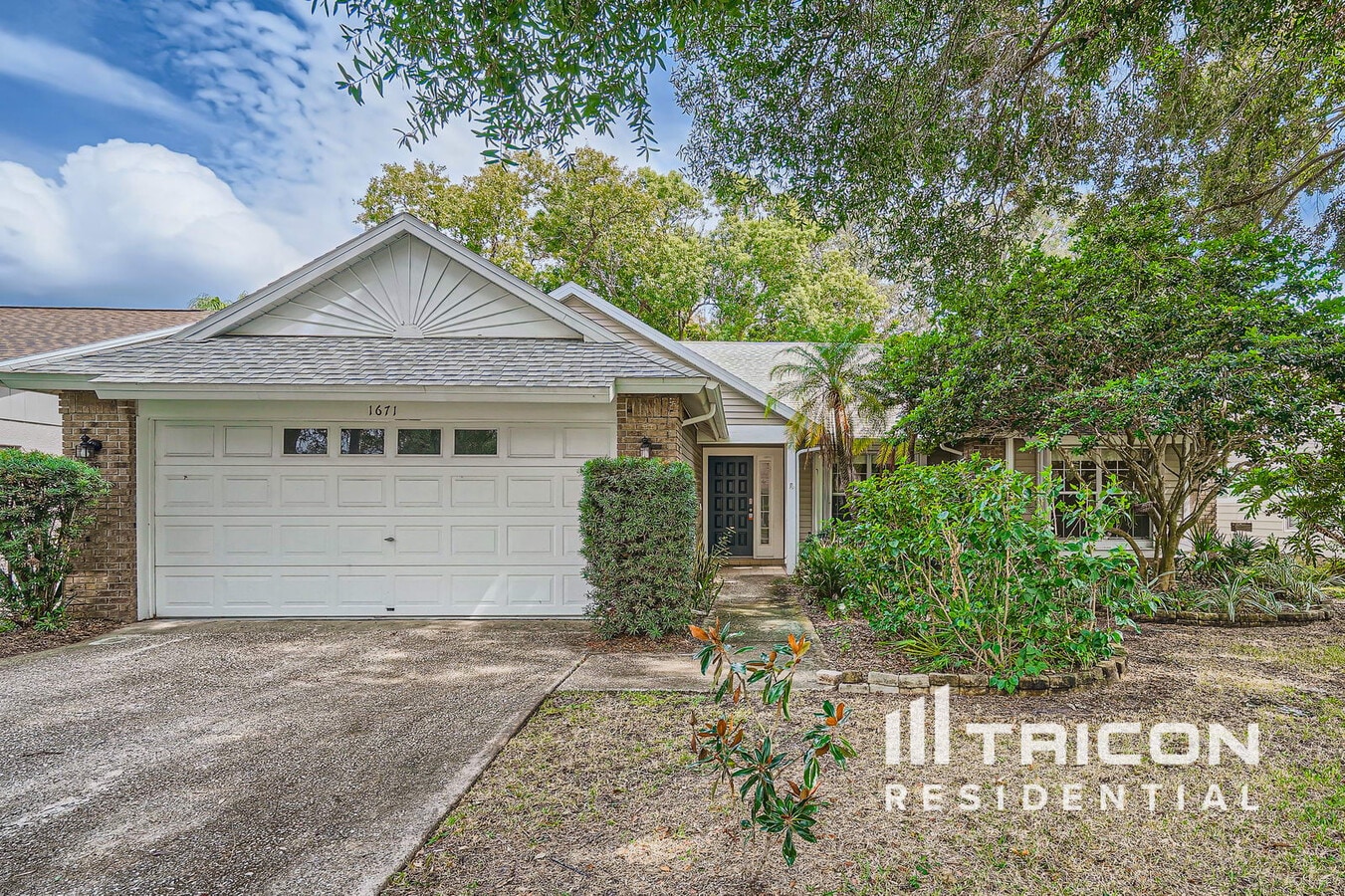 Photo - 1671 Autumnwood St