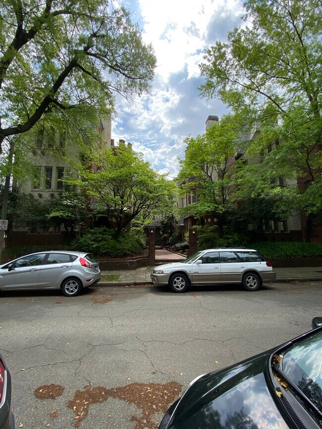 Photo - 605 N Davis Ave Unit 3