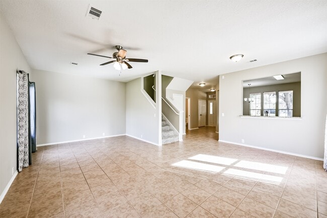 Building Photo - 6203 Gillian Park Dr