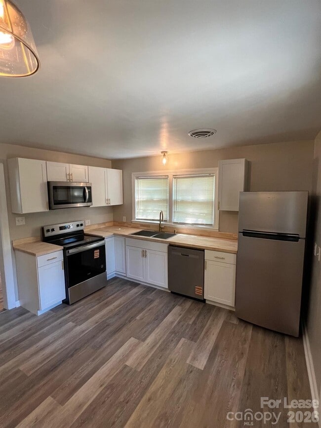 Photo - 307 S Merritt Ave