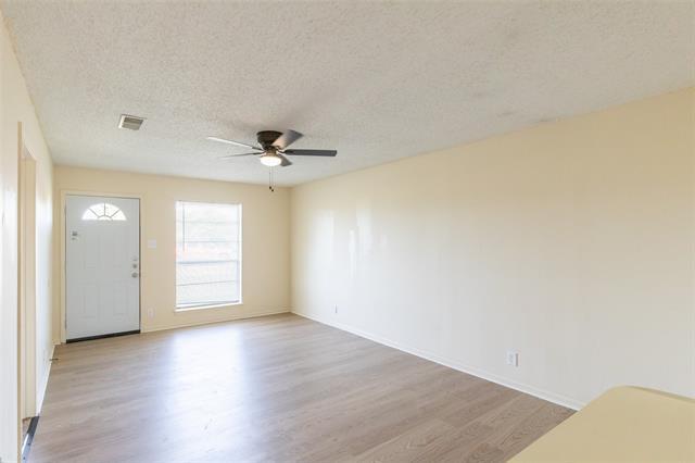 Photo - 728 Redbird Ln