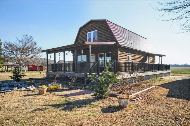 Photo - 1885 Bennett Rd