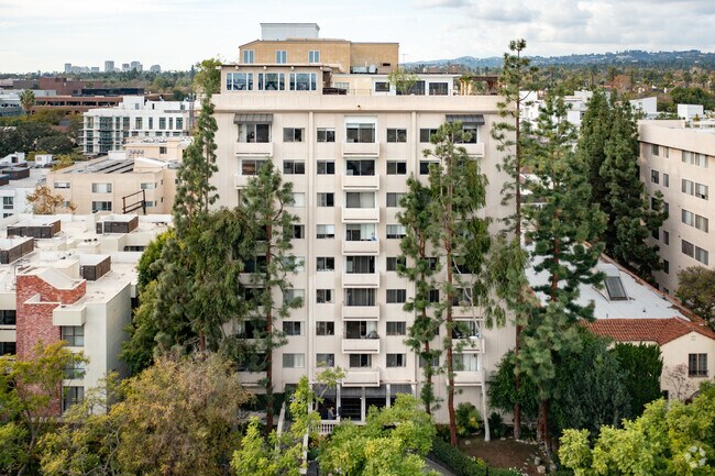 433 N Oakhurst Dr - 435 Beverly Oakhurst