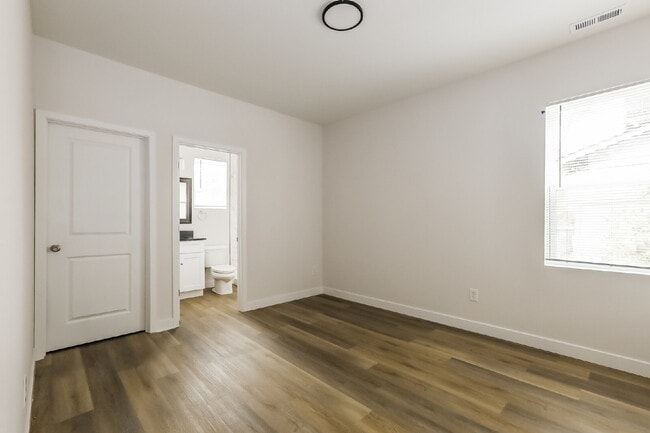 Photo - "Charming 3-Bed, 2-Bath Duplex on Broad Ripple Ave – Spacious 1250 Sq. Ft. Living in Vibrant Indi...