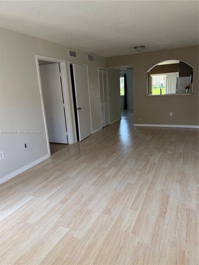 Photo - 1271 SE 28th Ct Unit 105