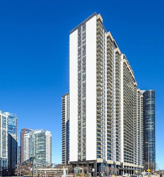 Building Photo - 400 E Randolph St Unit 3504