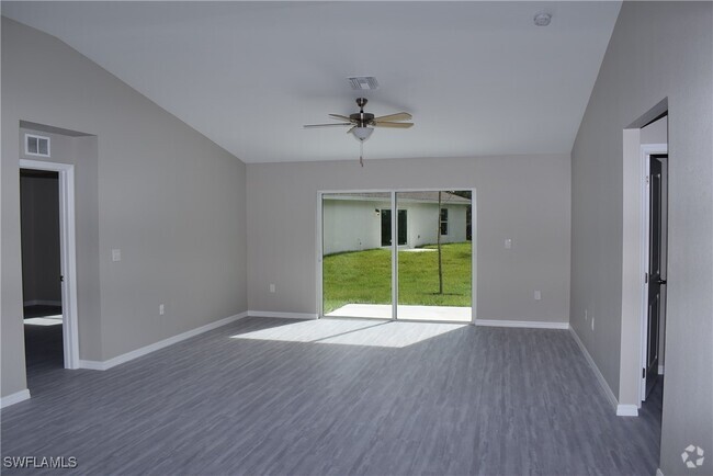 Building Photo - 2055 Blueberry Rd Rental