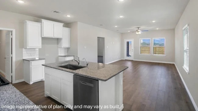 325 Willowmore Dr