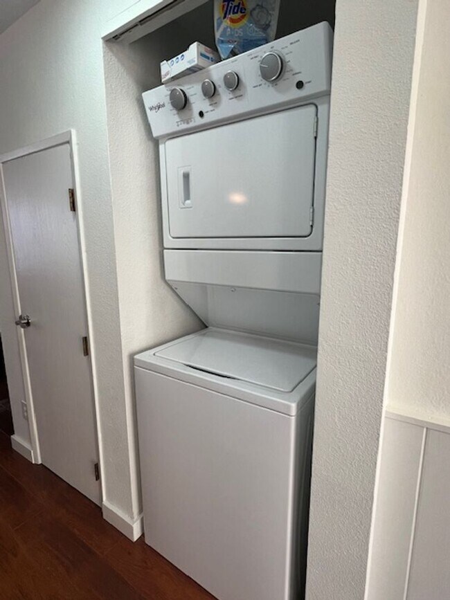 Photo - 1820 Larch St