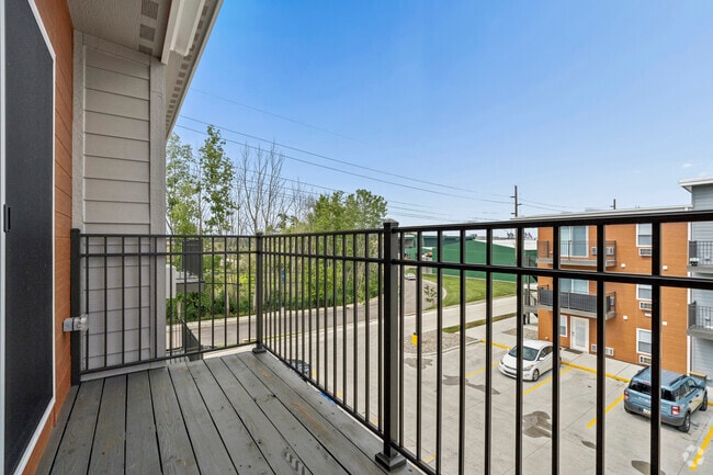 2BR, 2BA - 1,025SF - Balcony