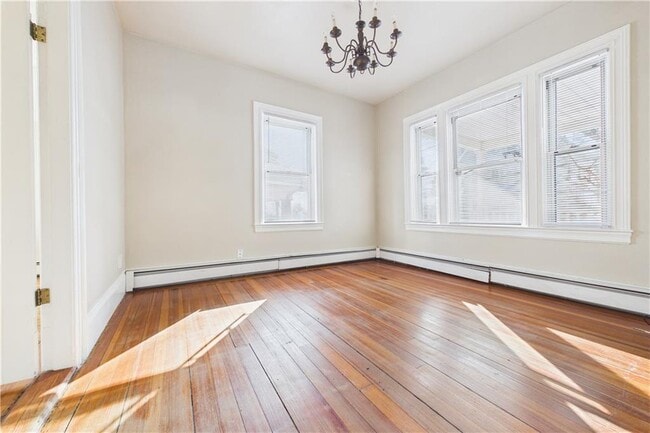 Photo - 1303 Smith St