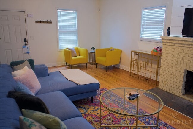 Photo - Beautifully renovated, 3 bed 1 bath home in Westview Neighborhood! On Beltline!! Ready for Septem...