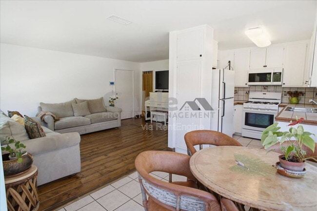 Photo - 18187 W Sundowner Way Unit 825