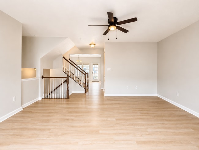 Photo - 1502 Pointe View Dr