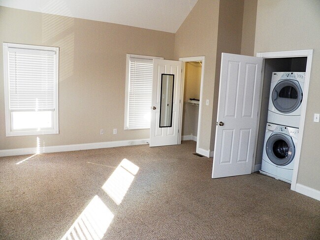 Photo - 1190 Forsythe Ave Unit 1190 Forsythe Ave