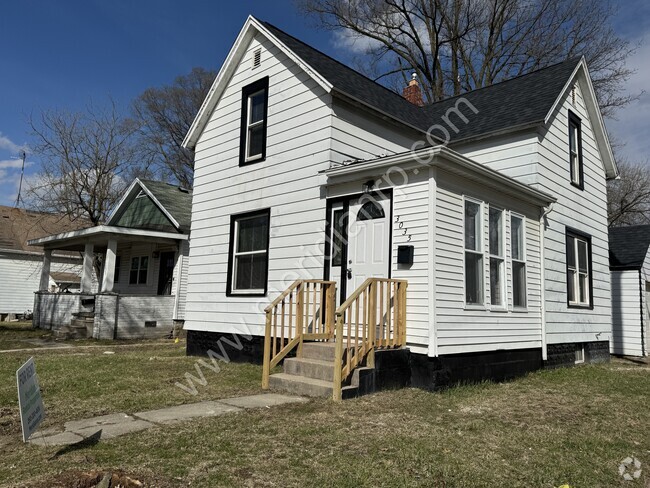 Building Photo - 3035 Bowser Ave Rental