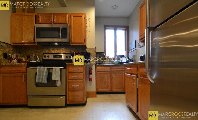 Photo - 77 Easton St