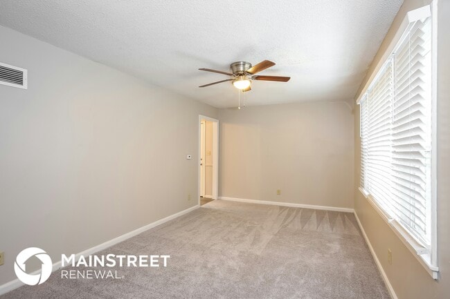 Photo - 8900 Richards Dr