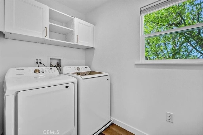 Photo - 19623 Hartland St