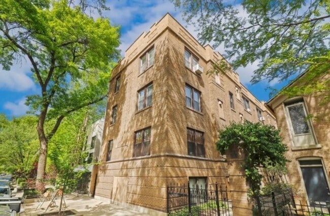 Photo - 1931 N Howe St Unit 2W