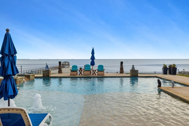 Building Photo - 12734 Tri City Beach Rd Rental