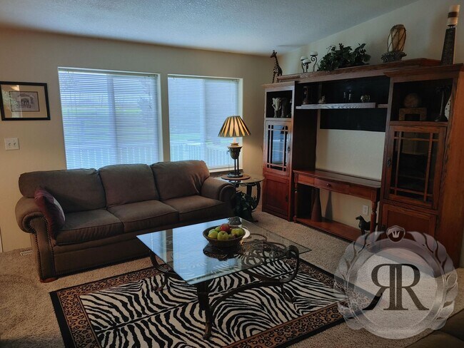 Photo - Gorgeous Fully Furnished Country Home