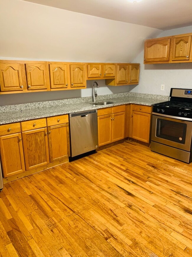 Photo - 38 Concord St Unit 3rd Fl
