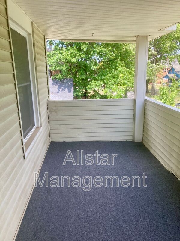 Photo - 3018 E 125th St