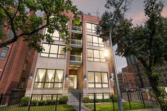 Building Photo - 6157 N Kenmore Ave Unit 3N