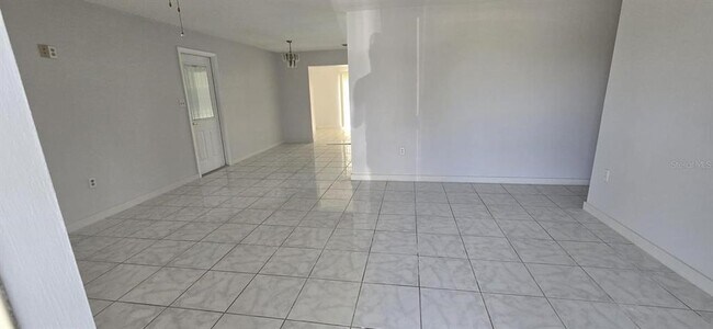 Photo - 3413 Areca St