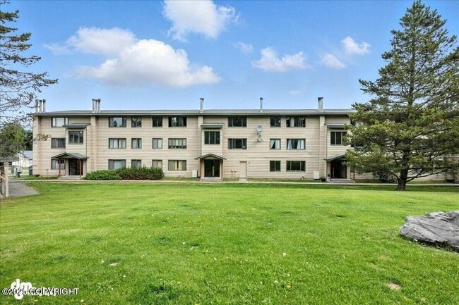 Photo - 305 Donna Dr House