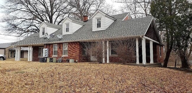 Building Photo - 1308 Caseyville Ave