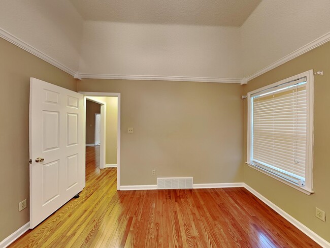 2966 Woodland Ash Cove