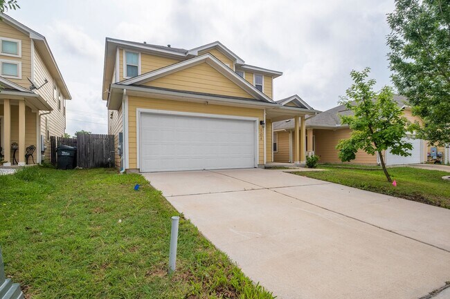 Photo - Brilliant 3 Bedroom, 2.5 Bath, 2-Story Hom...