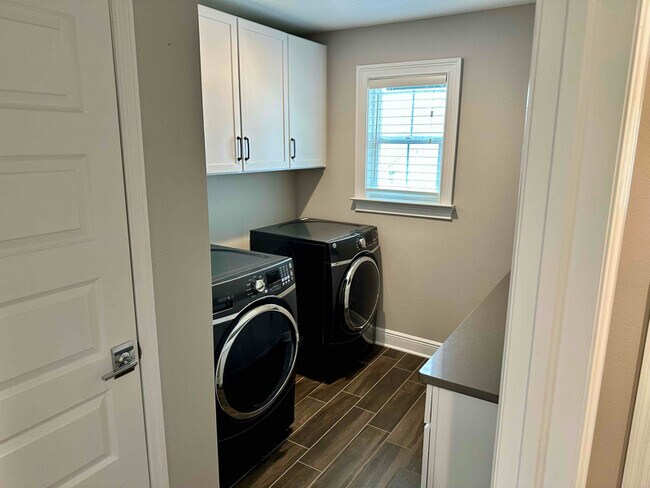 Photo - 3940 Villamore Ln