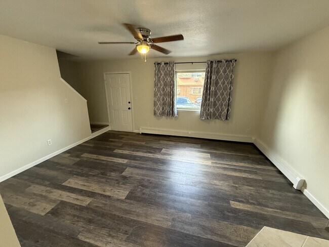 Photo - 824 37th Ave Ct