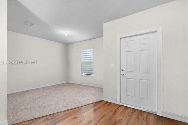 Photo - 3142 Poinciana St