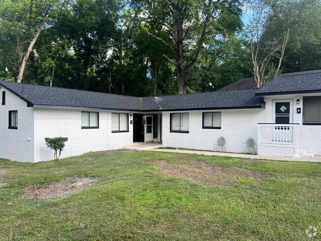 Building Photo - Newly Renovated Unit 1 Rental