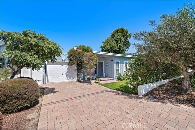 Photo - 480 Thalia St