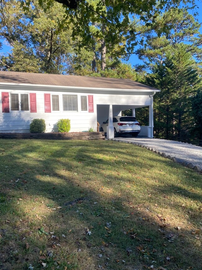 Photo - 4004 Luwana Ln