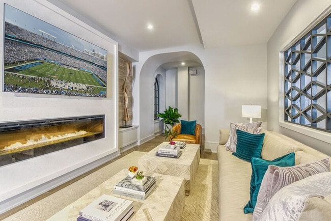 Building Photo - 6915 Endhaven Ln