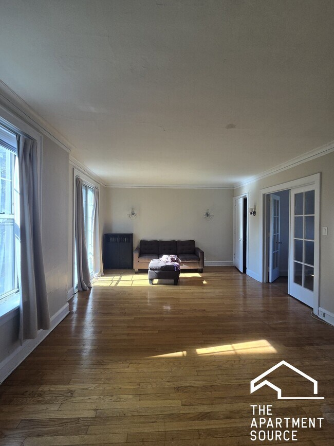Photo - 909 Elmwood Ave Unit O2